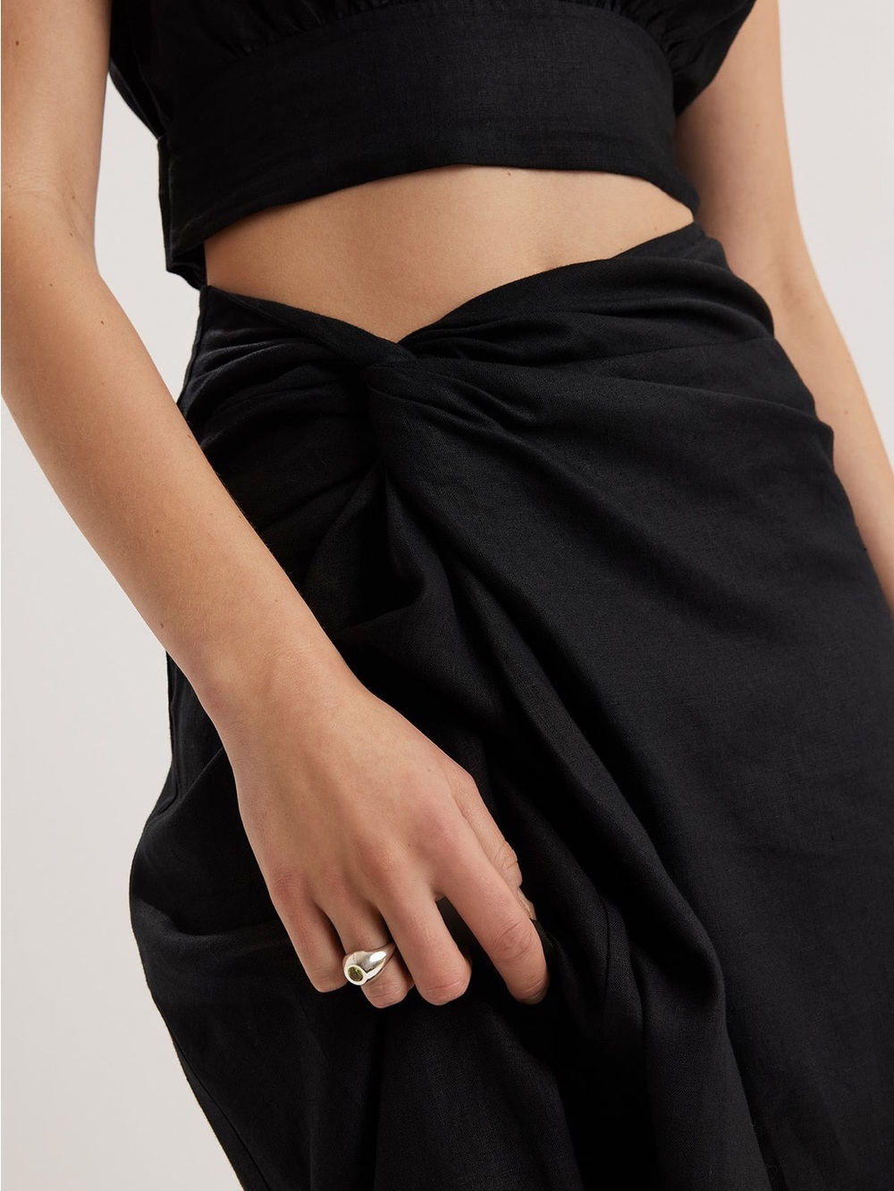 Modern Black Knot-Detail A-Line Midi Skirt - Picture 3 of 7